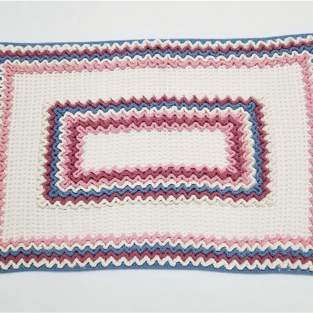 VINTAGE 80s Granny Square Pastel Crochet Afghan